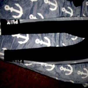 Pink leggings size medium brand new never worn